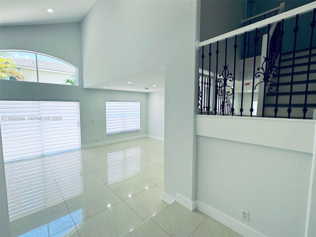 Photo of 5002 SW 35th Ter, Hollywood, FL 33312 (MLS # A11992284)