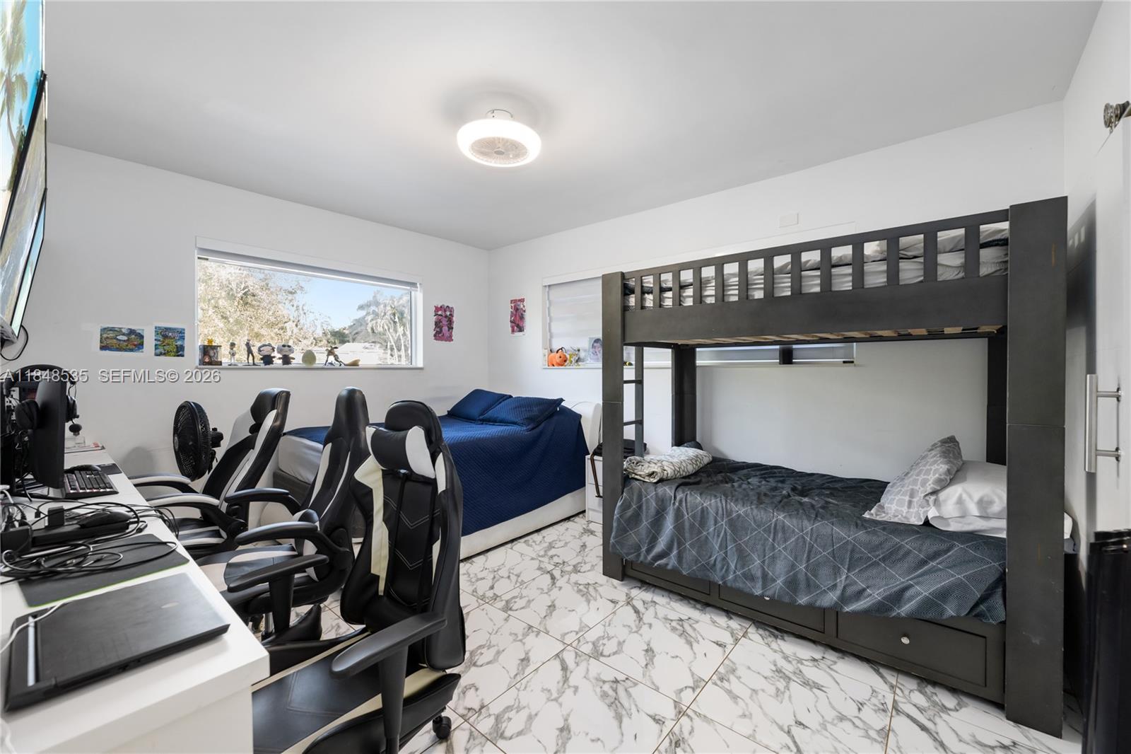 BISCAYNE PARK ESTS AMD - Residential