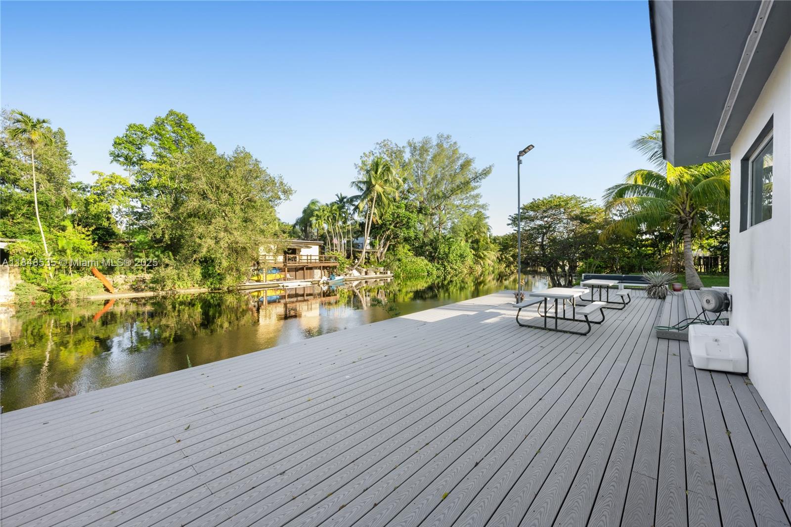 BISCAYNE PARK ESTS AMD - Residential