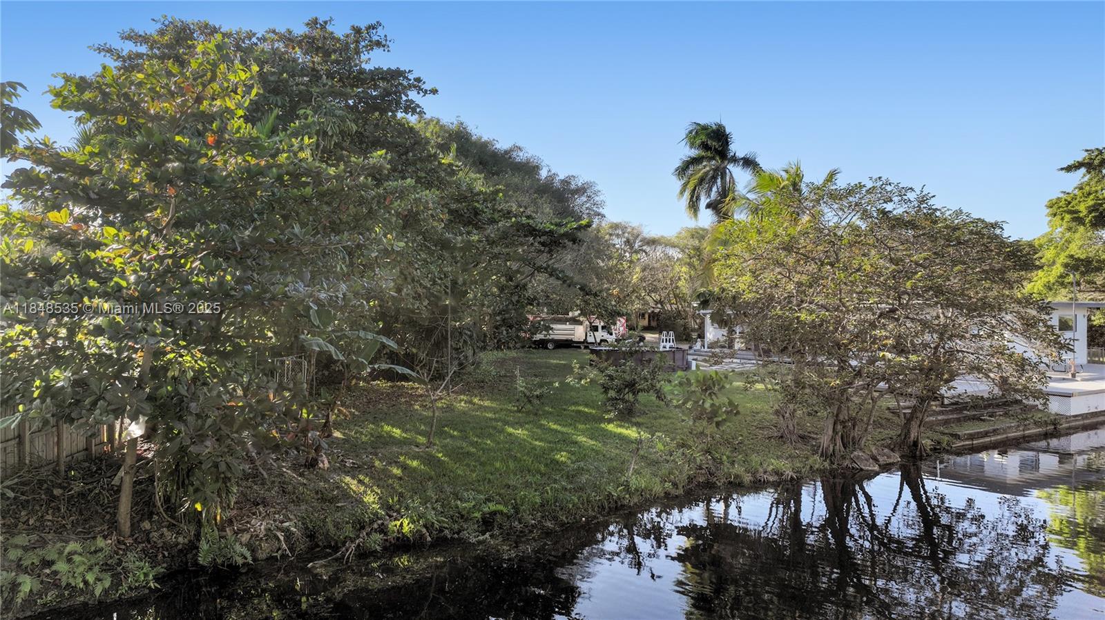 BISCAYNE PARK ESTS AMD - Residential