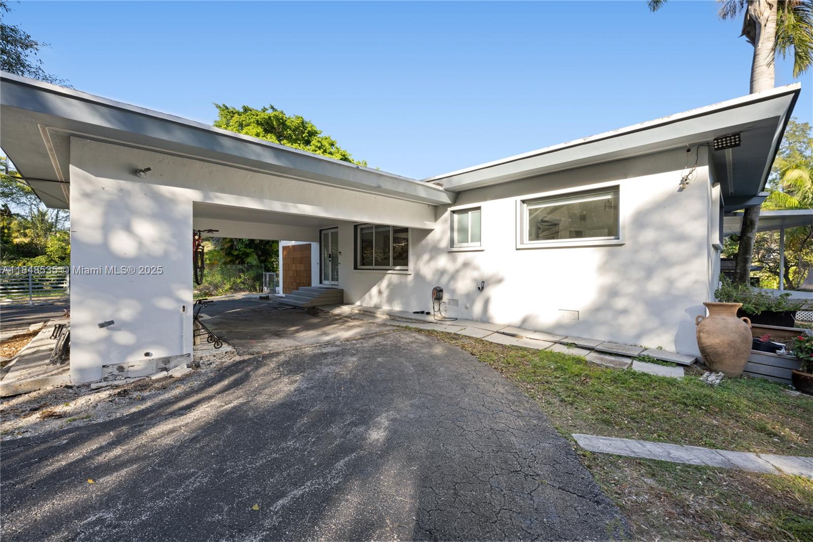 BISCAYNE PARK ESTS AMD - Residential