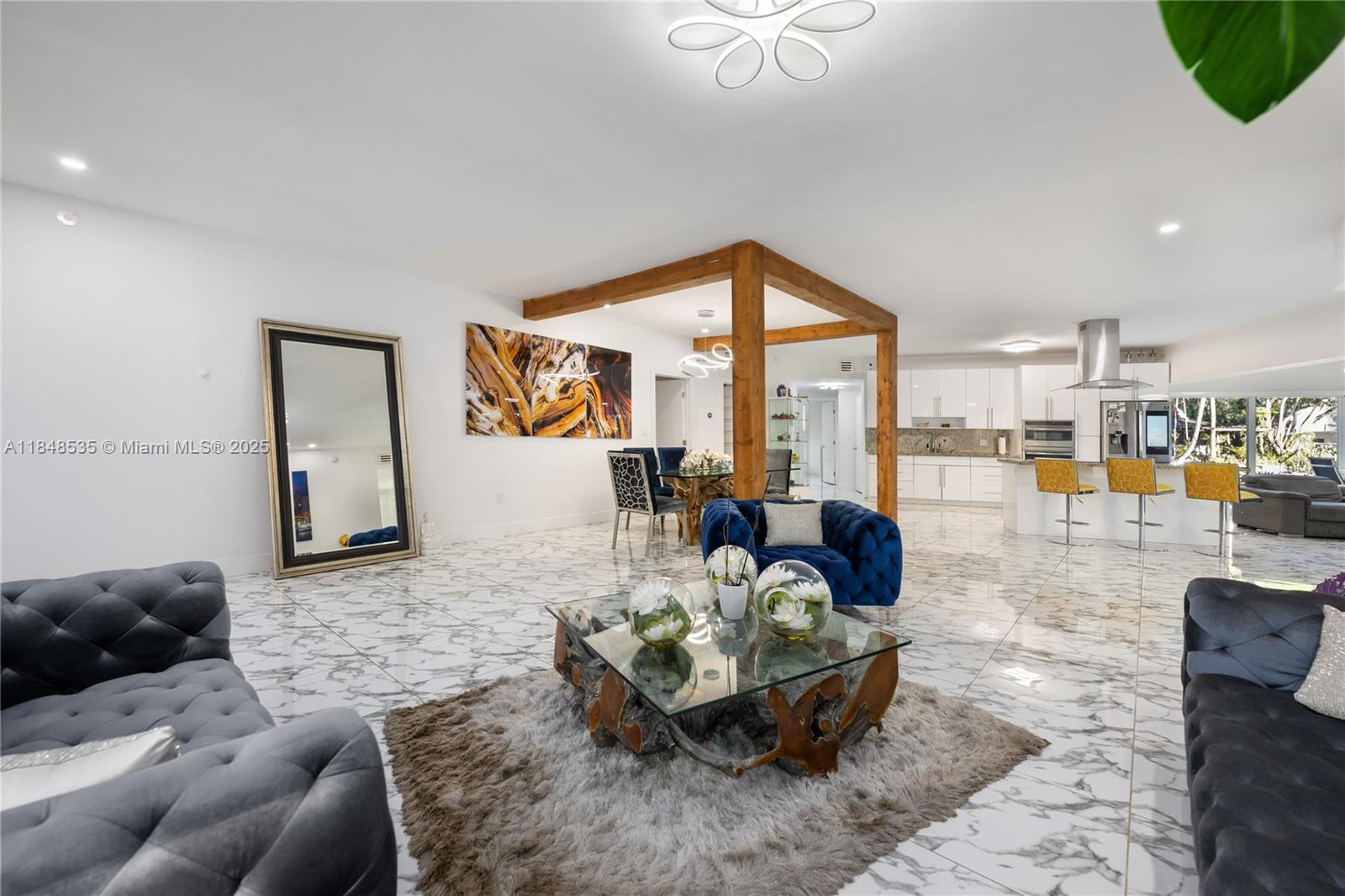 BISCAYNE PARK ESTS AMD - Residential