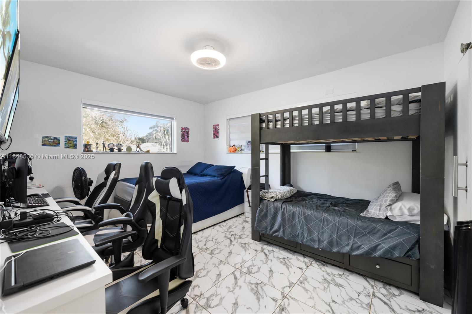 BISCAYNE PARK ESTS AMD - Residential