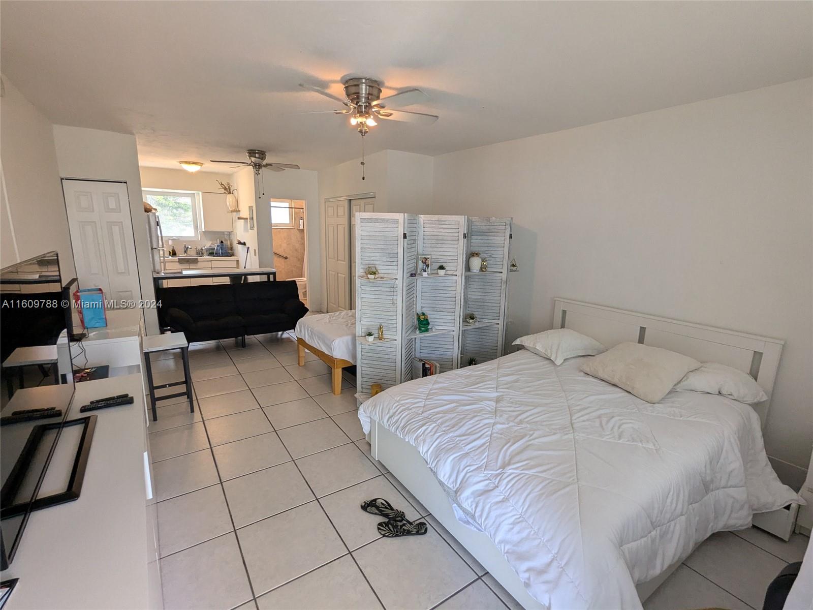 Property for Sale at 158 Ocean Dr 406, Miami Beach, Miami-Dade County, Florida - Bathrooms: 1  - $287,000