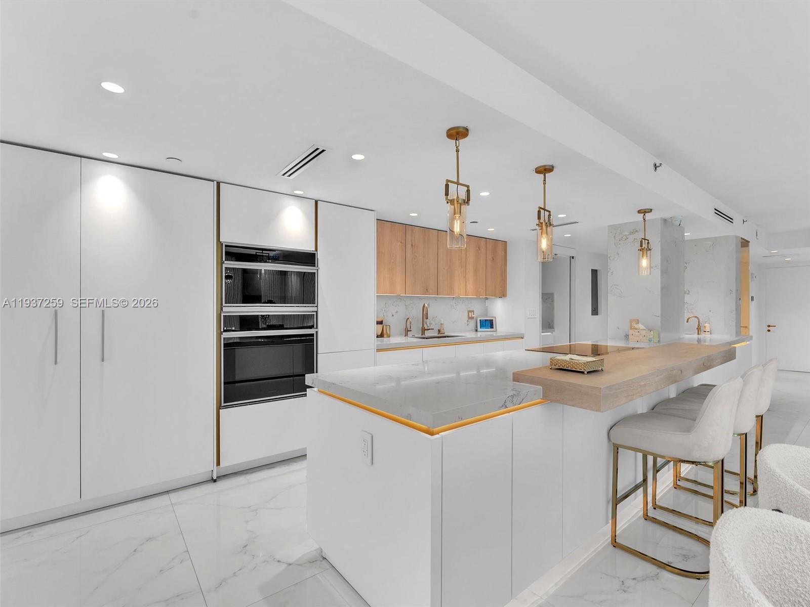 19707 Turnberry Way 6E