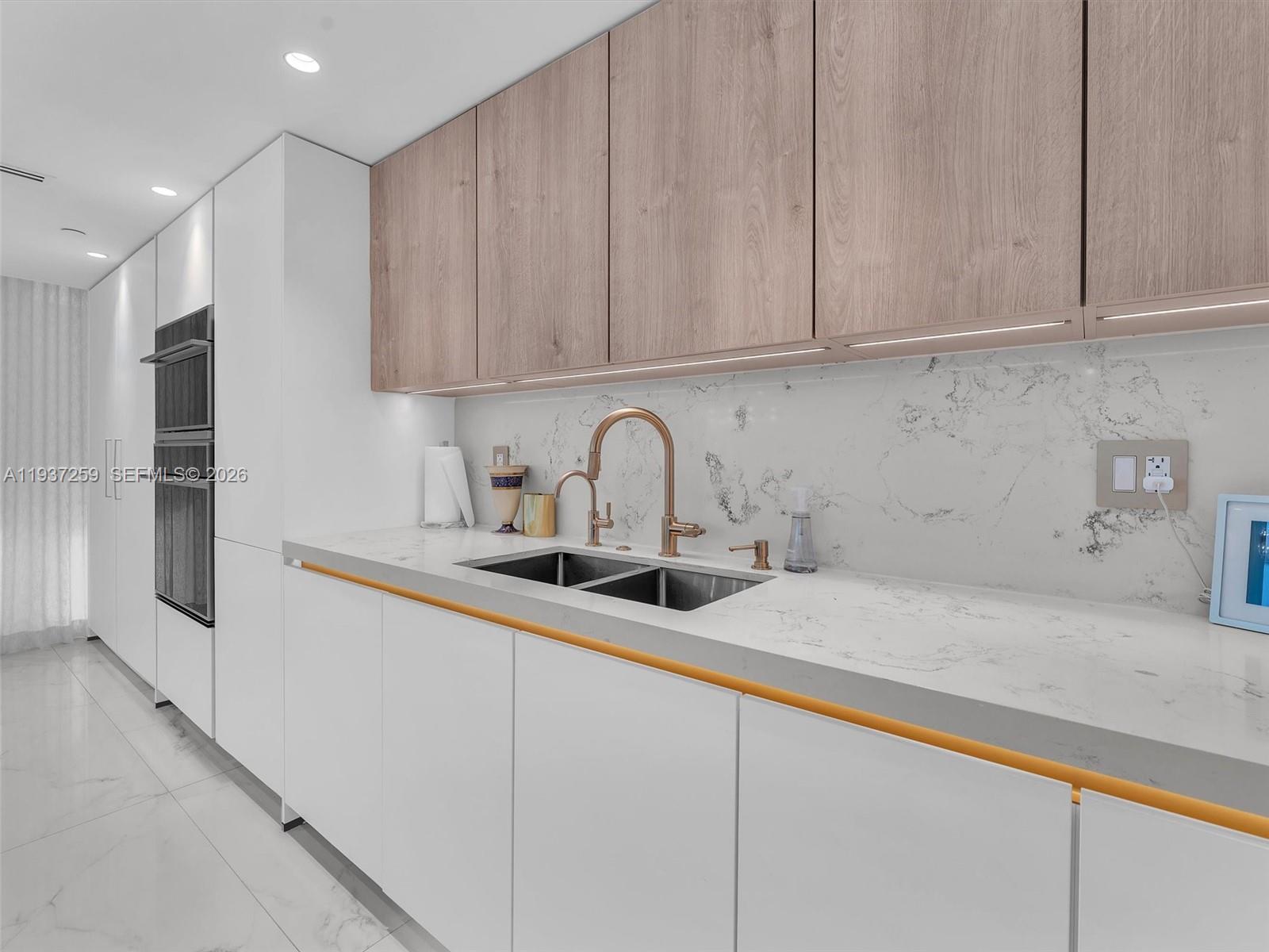 19707 Turnberry Way 6E