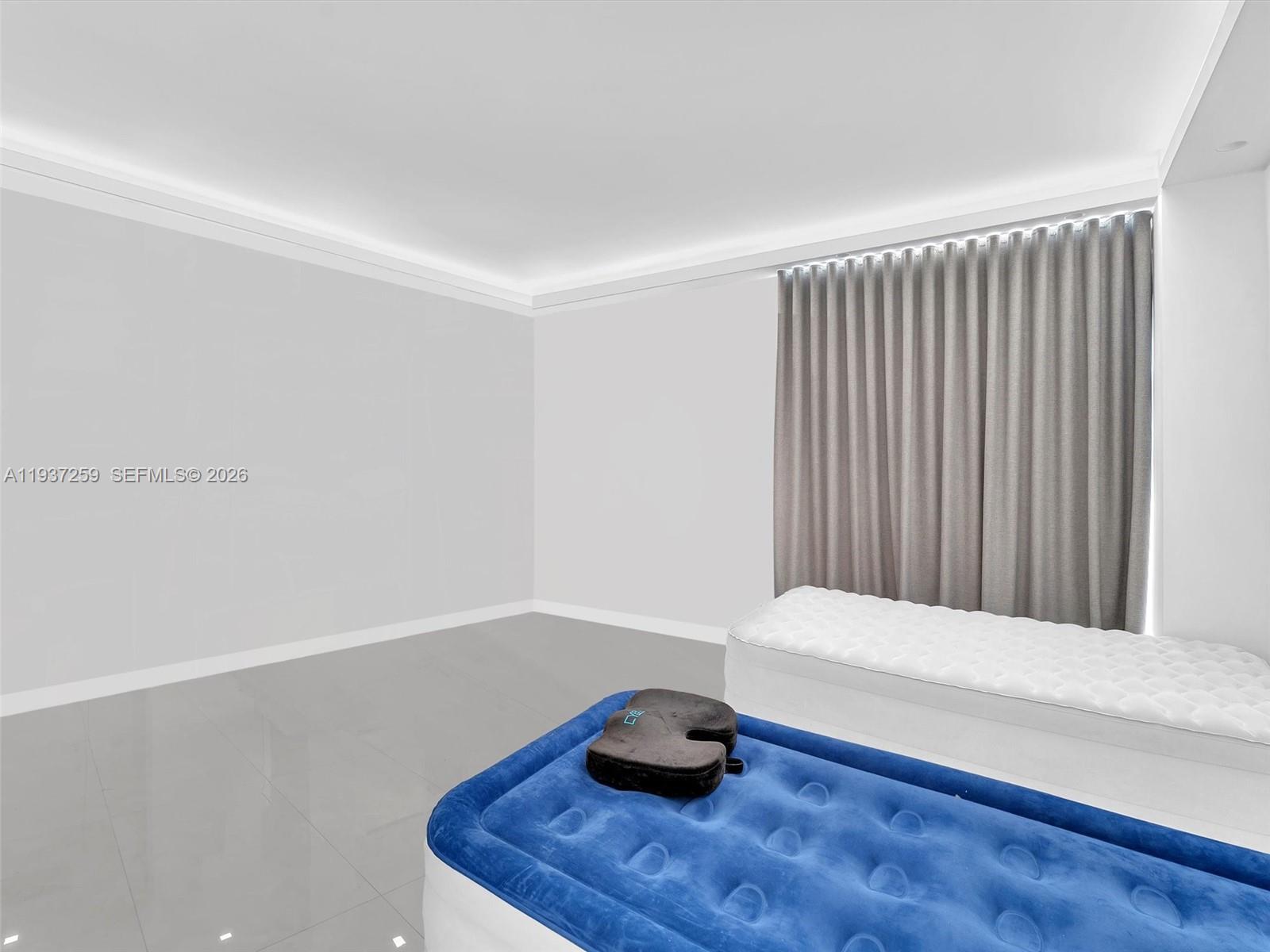 TURNBERRY ISLE CONDO - Residential