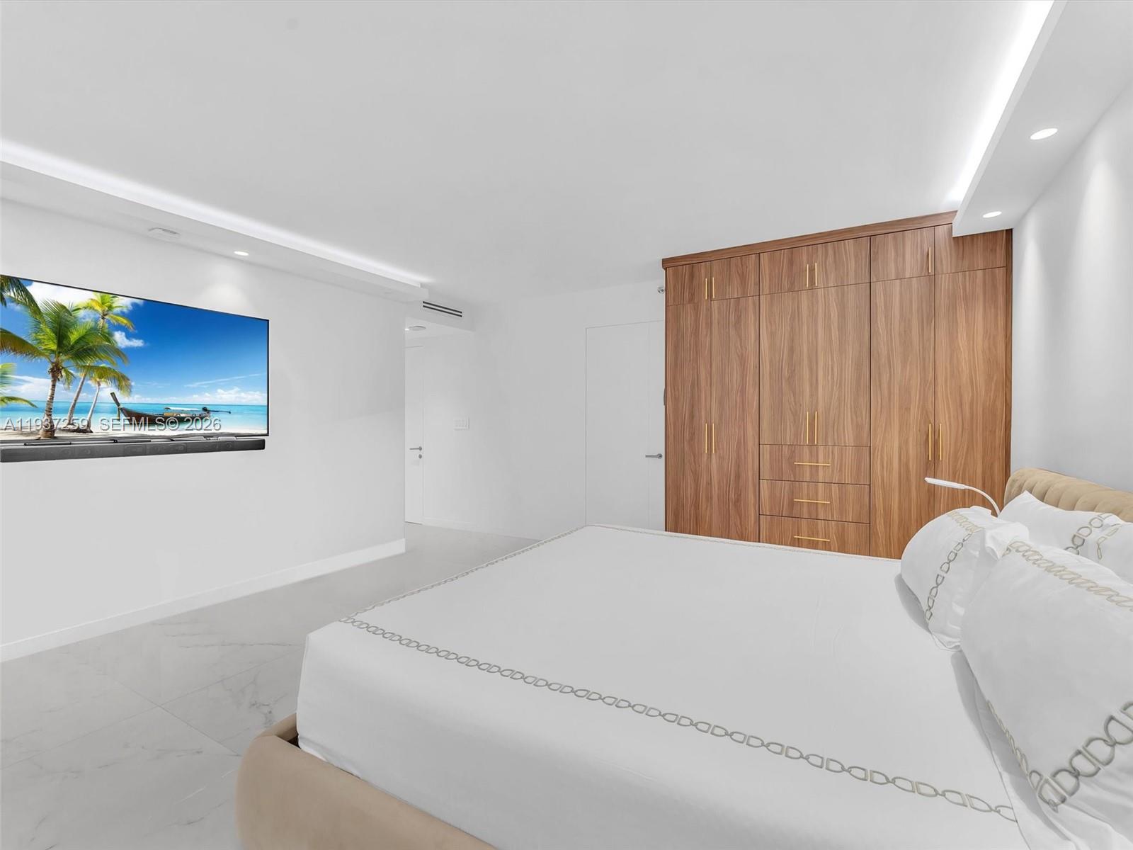 TURNBERRY ISLE CONDO - Residential