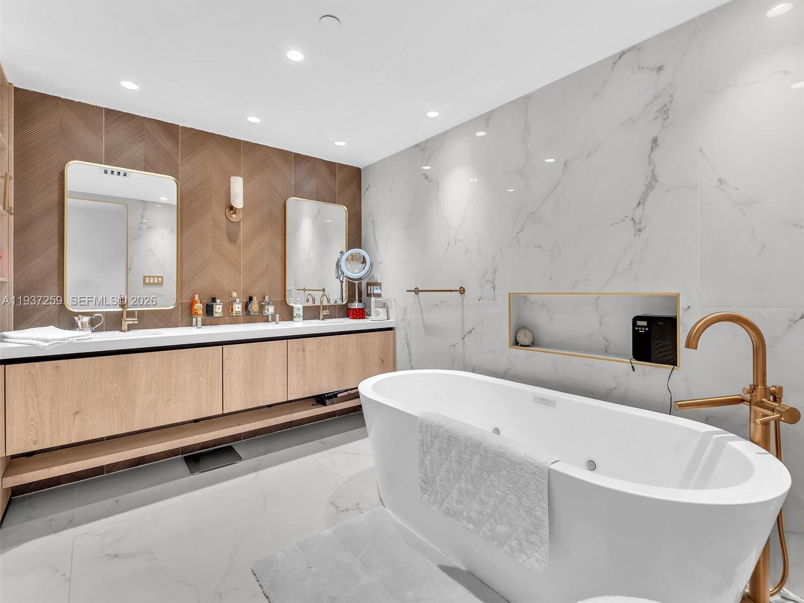 TURNBERRY ISLE CONDO - Residential