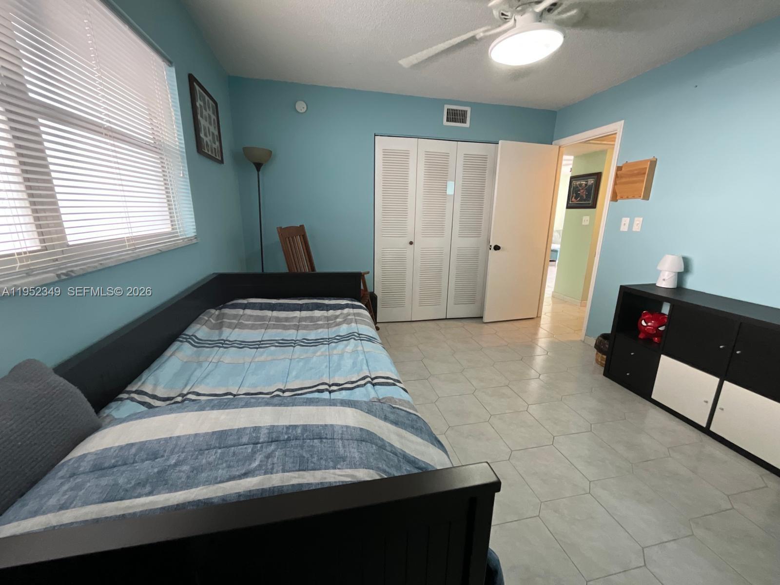 EDEN ISLES CONDO # 4 - Residential