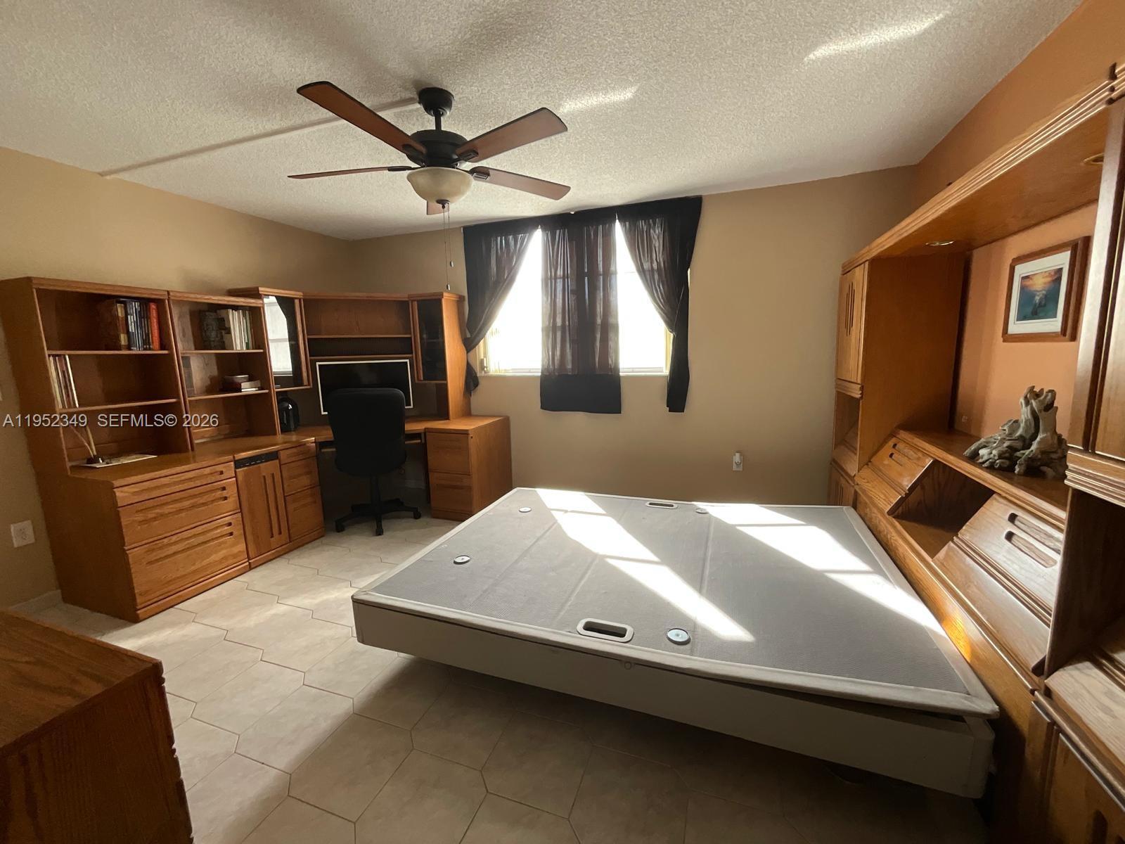 EDEN ISLES CONDO # 4 - Residential