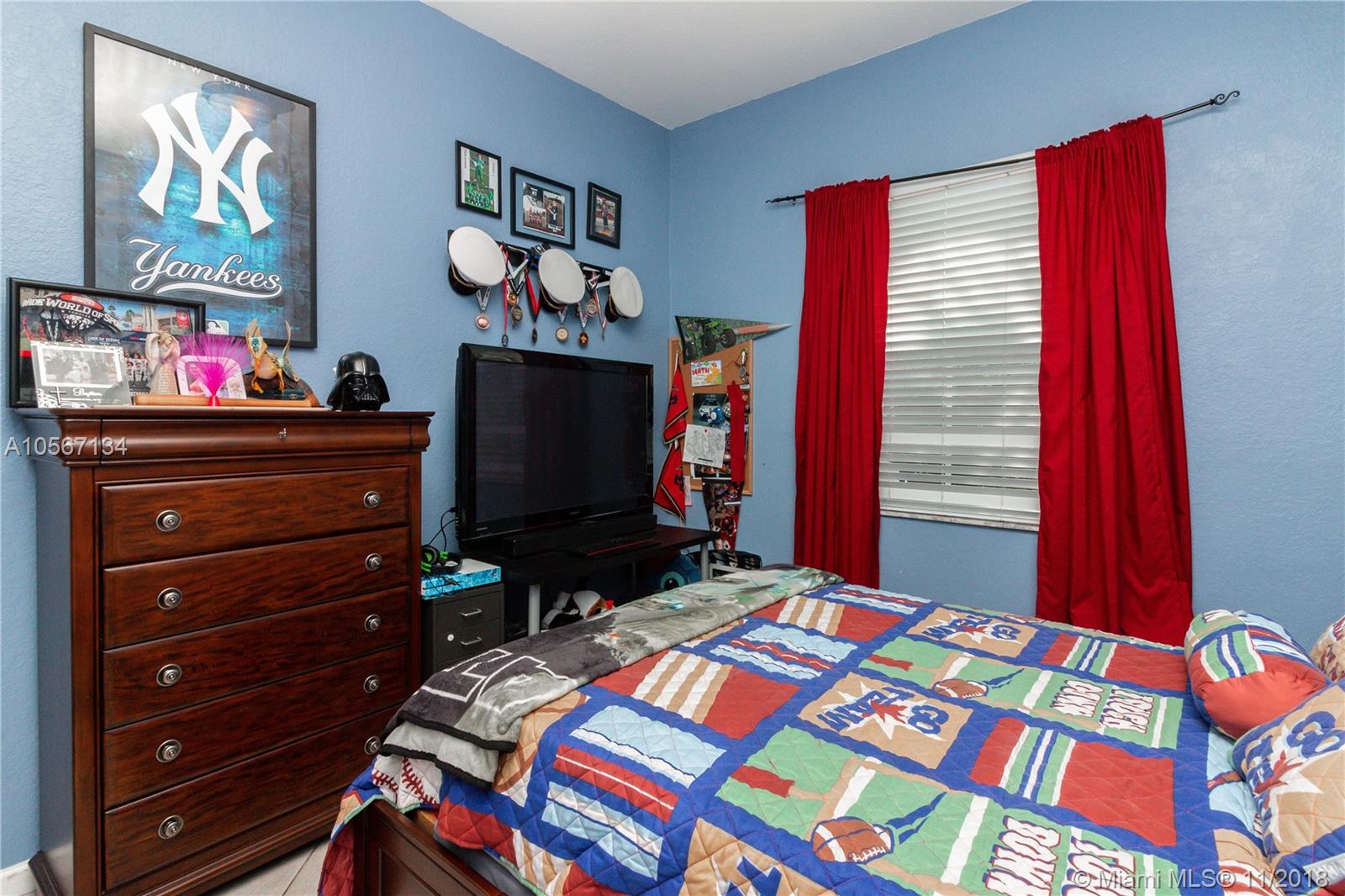 PORTOFINO BAY - Residential