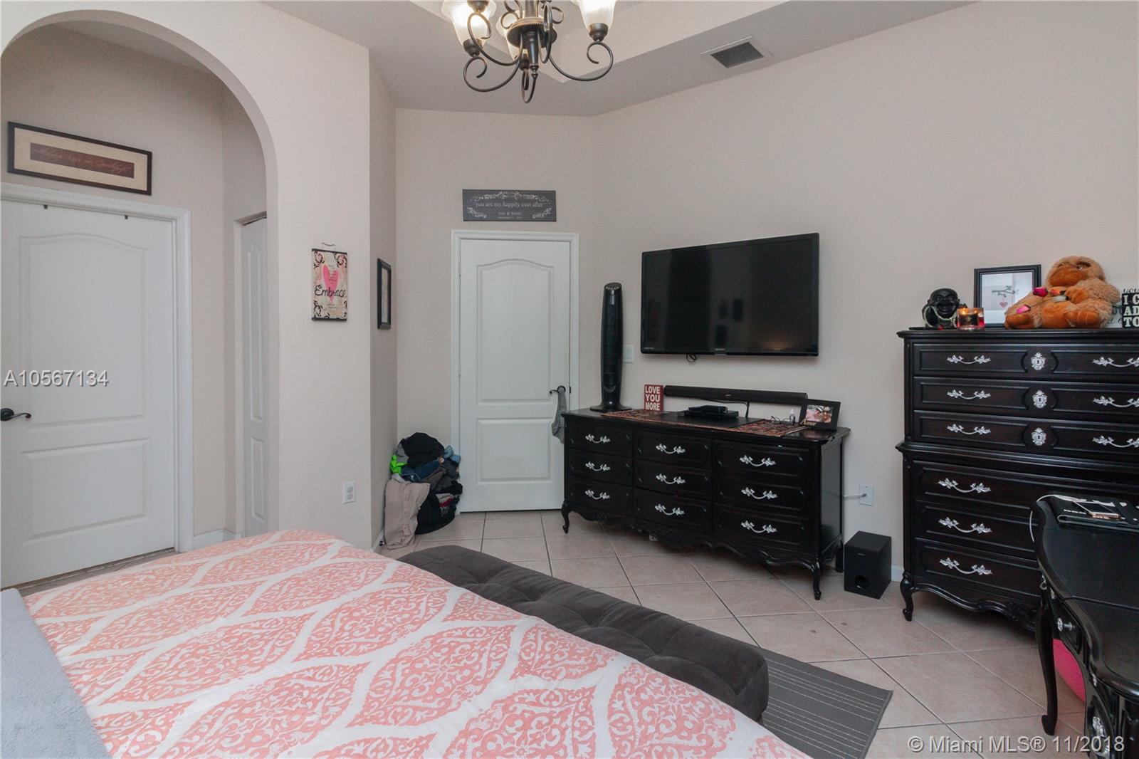 PORTOFINO BAY - Residential