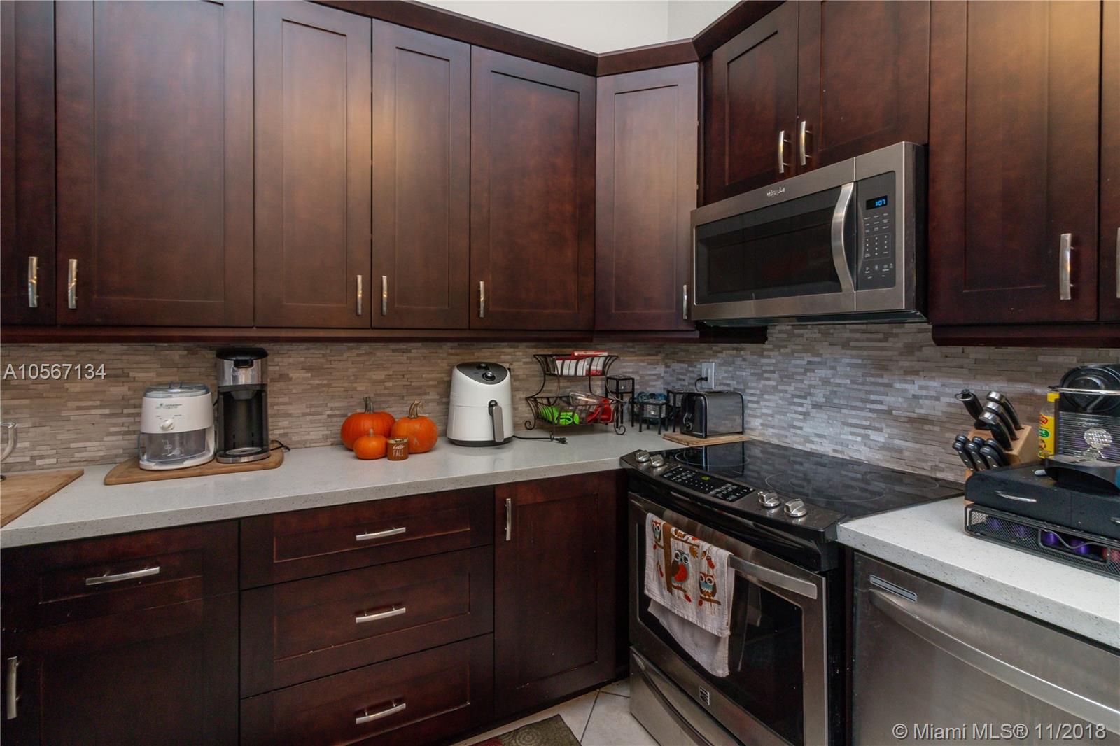 PORTOFINO BAY - Residential