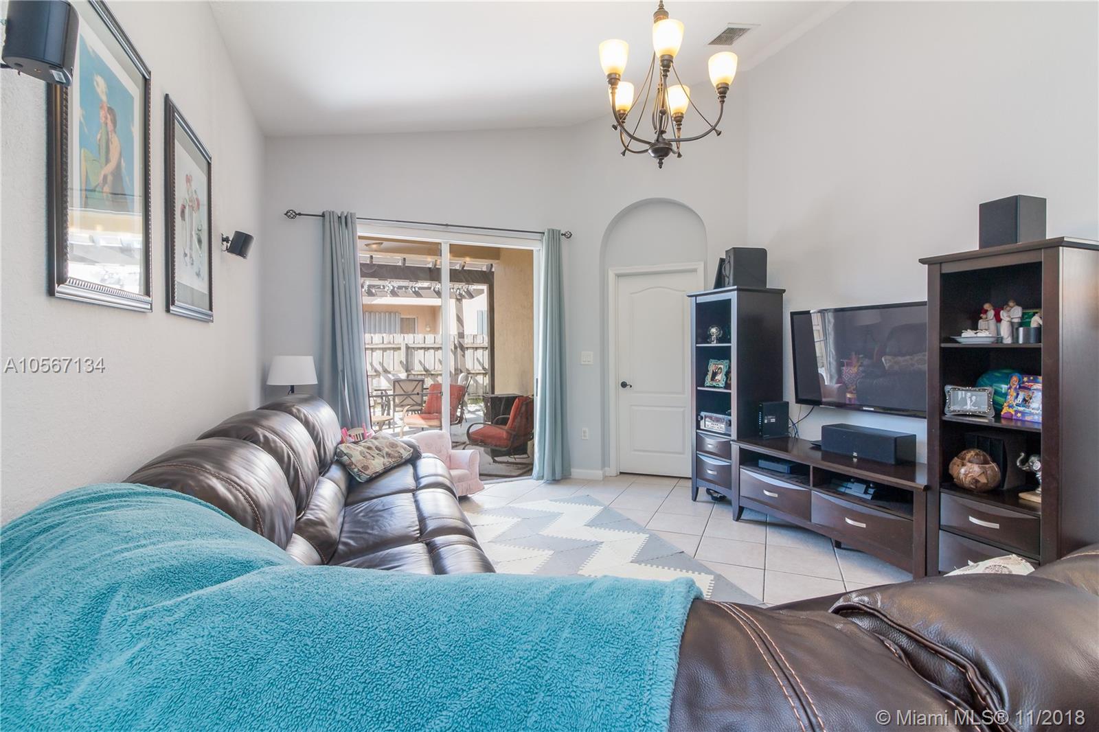 PORTOFINO BAY - Residential