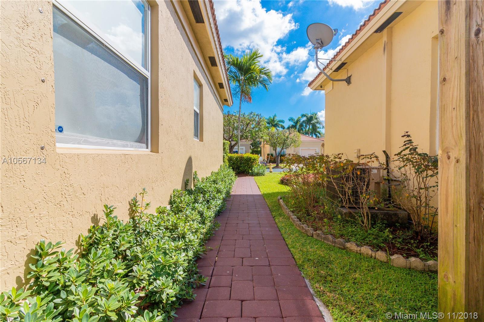 PORTOFINO BAY - Residential