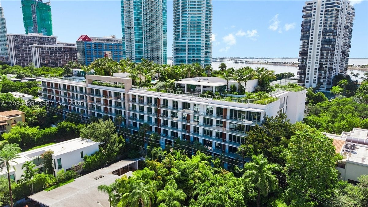 2200 Brickell Avenue 422