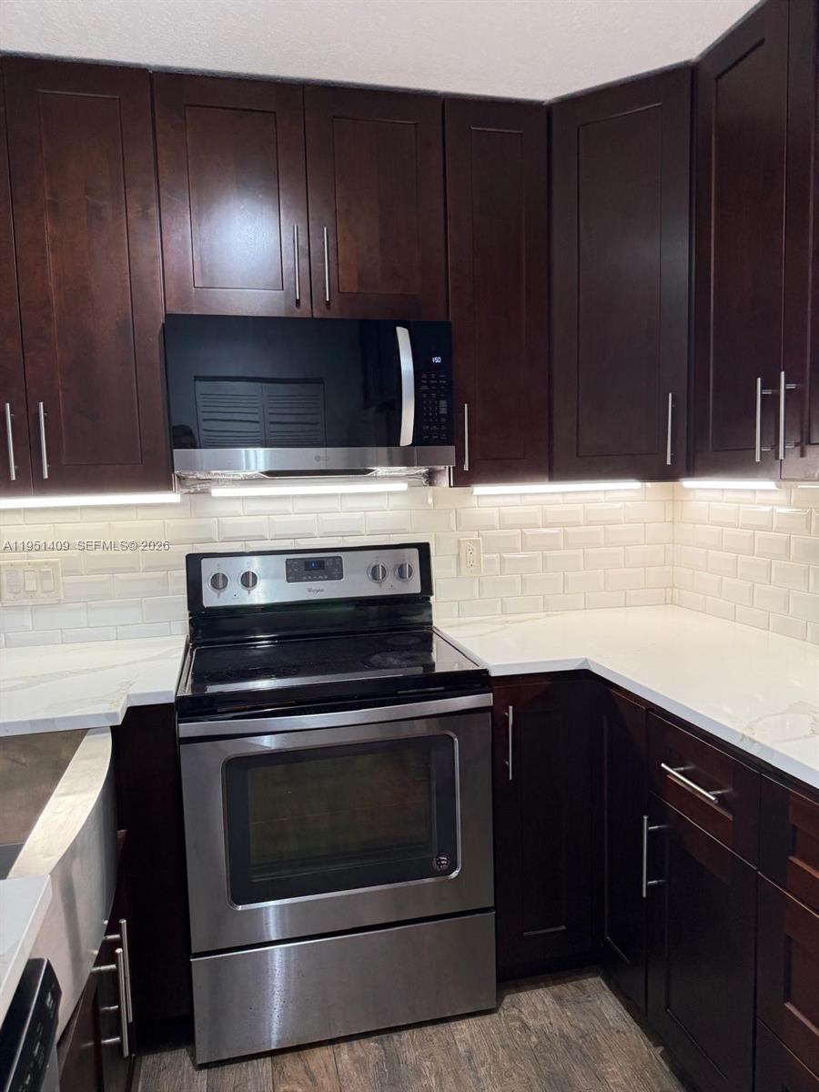 PINE RIDGE AT HAVERHILL C - Residential