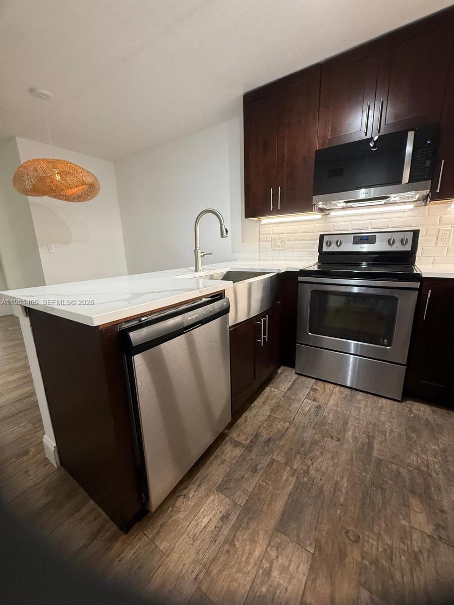 PINE RIDGE AT HAVERHILL C - Residential