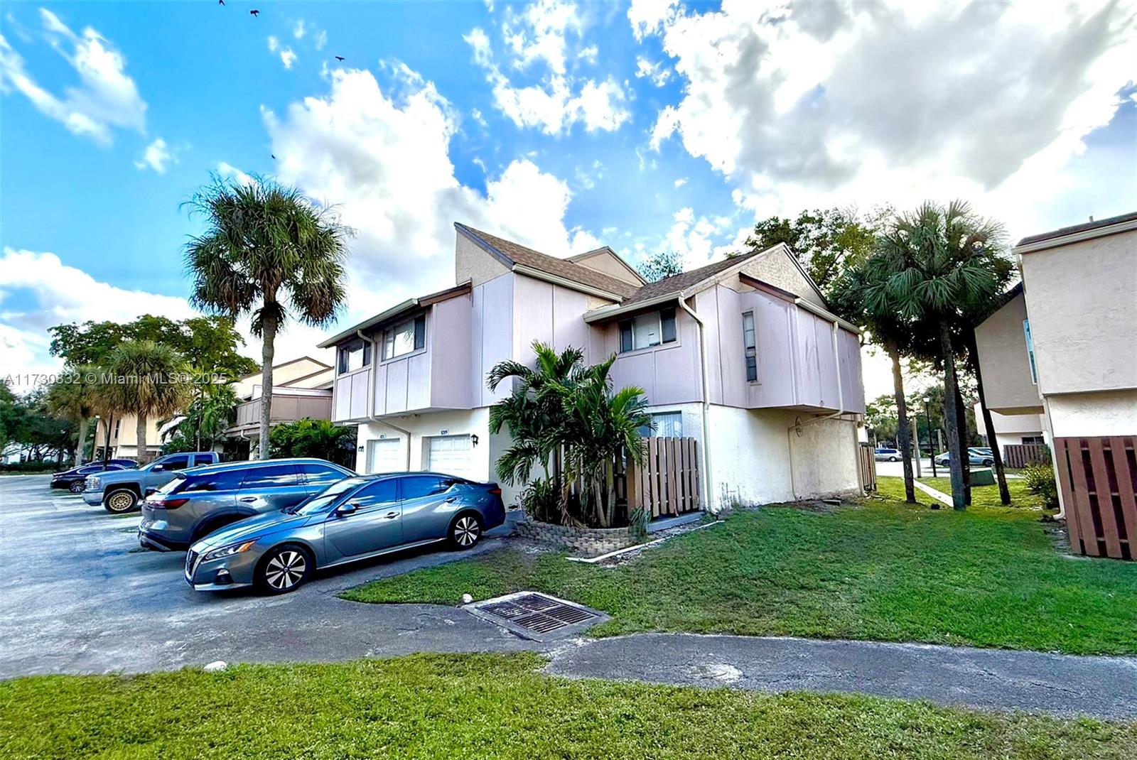 Property for Sale at 8209 Nw 8th St 1, Plantation, Miami-Dade County, Florida - Bedrooms: 4 
Bathrooms: 3  - $335,900