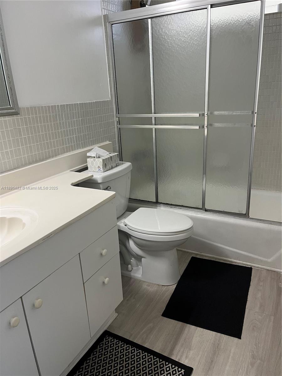 POINT EAST SEC III CONDO - Residential Lease