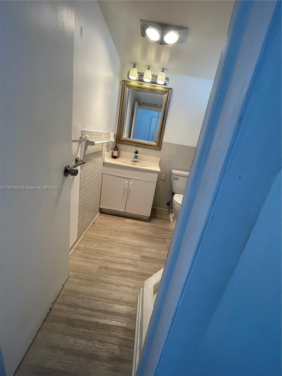 POINT EAST SEC III CONDO - Residential Lease