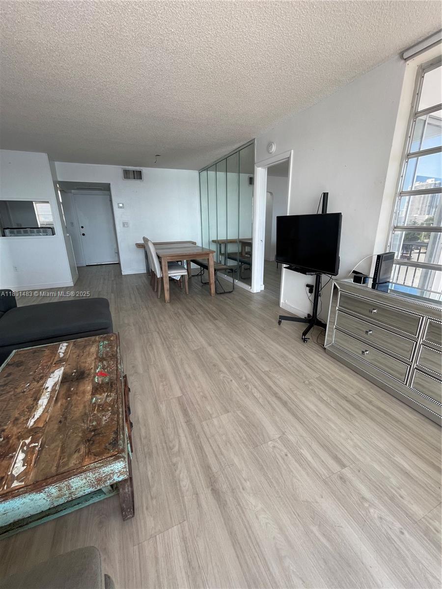 POINT EAST SEC III CONDO - Residential Lease