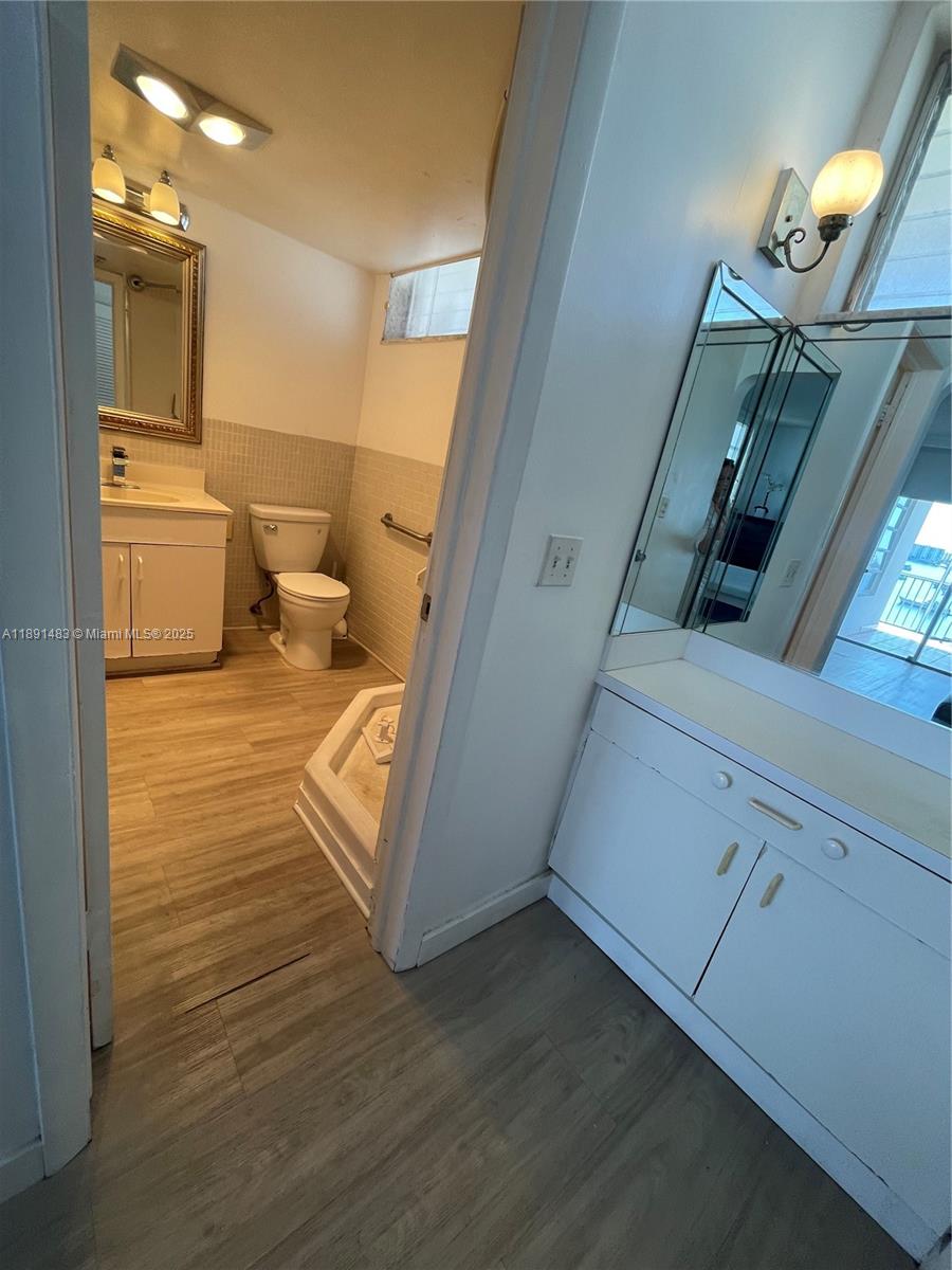 POINT EAST SEC III CONDO - Residential Lease