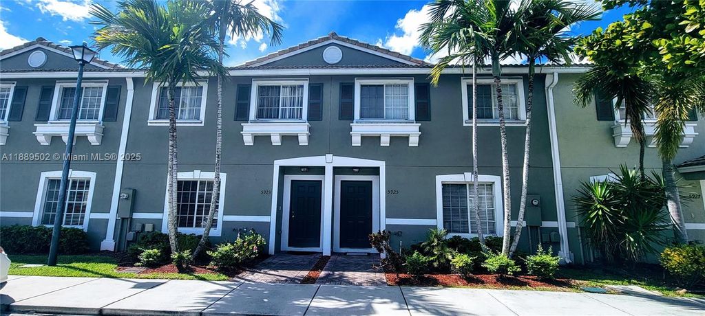 Photo of 5923 Manchester Way #5923, Tamarac, FL 33321 (MLS # A11889502)