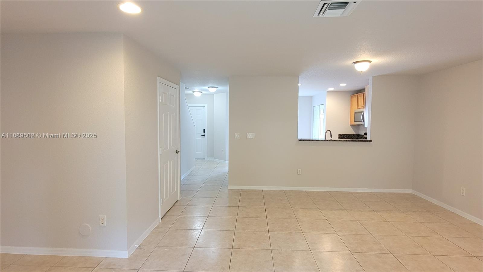 LYONS INDUSTRIAL PARK - Residential Lease