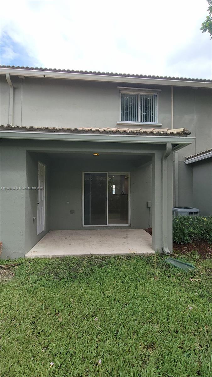 LYONS INDUSTRIAL PARK - Residential Lease