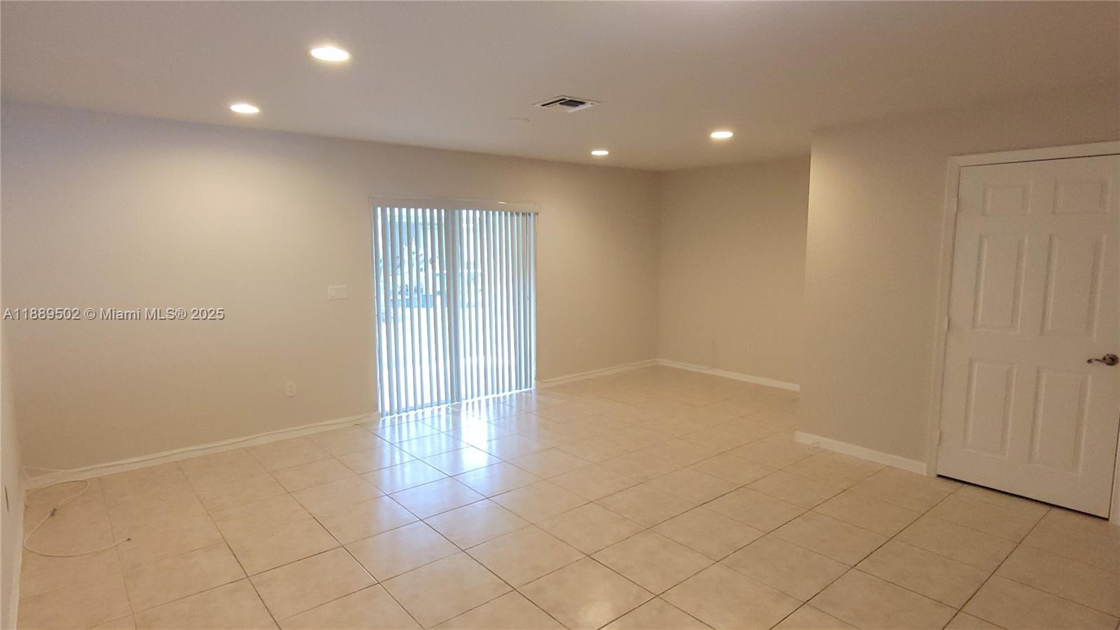 LYONS INDUSTRIAL PARK - Residential Lease