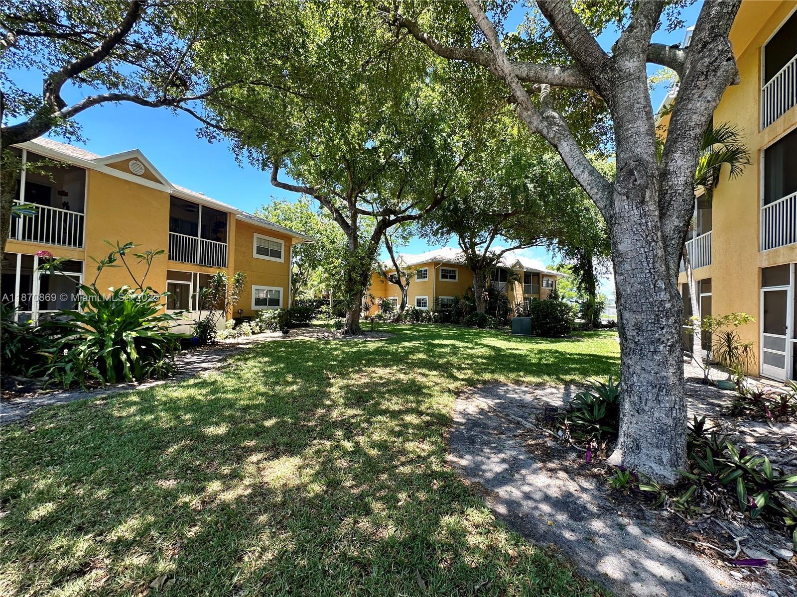 CHATEAU DE VILLE CONDO - Residential Lease