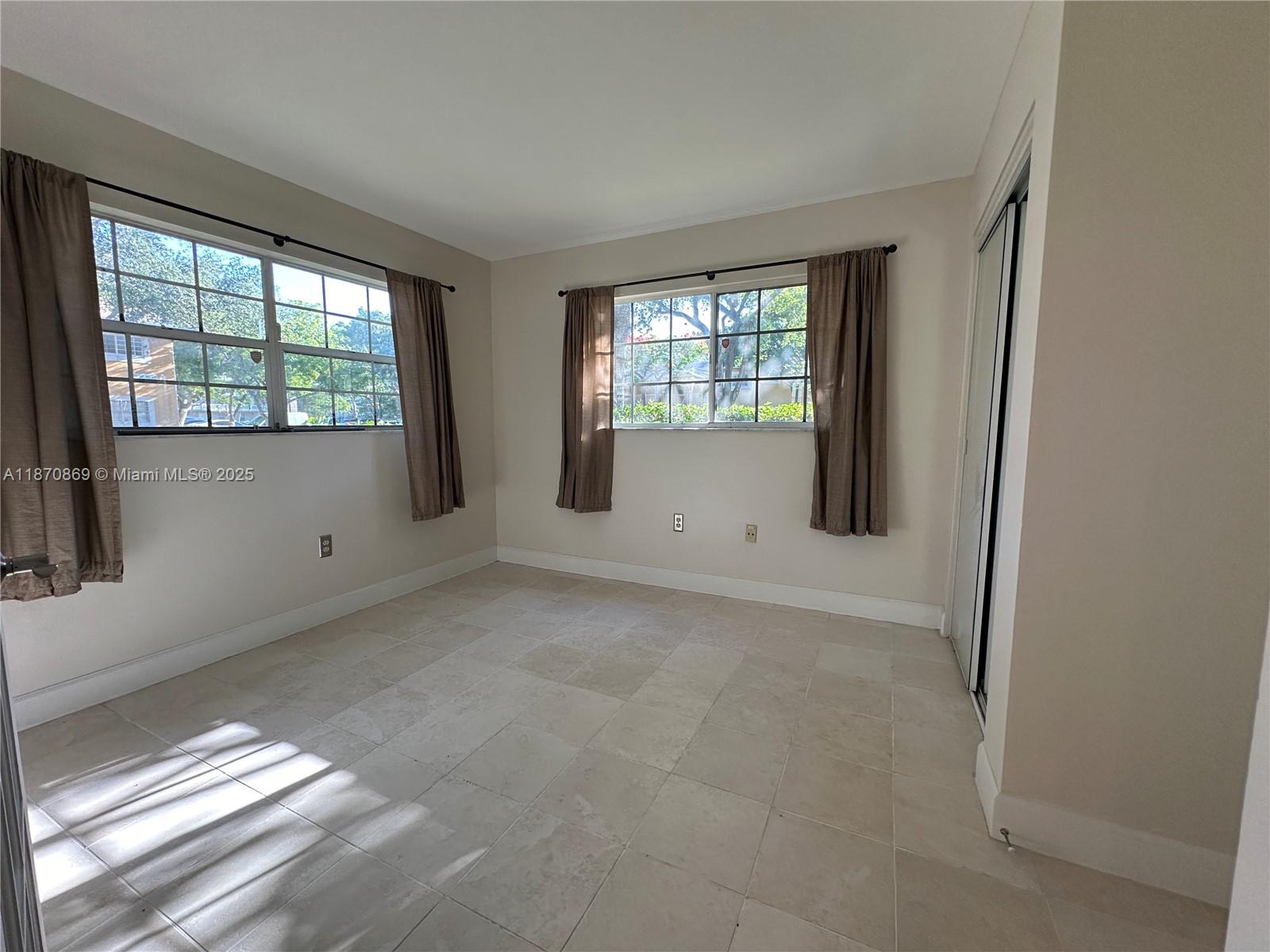 CHATEAU DE VILLE CONDO - Residential Lease