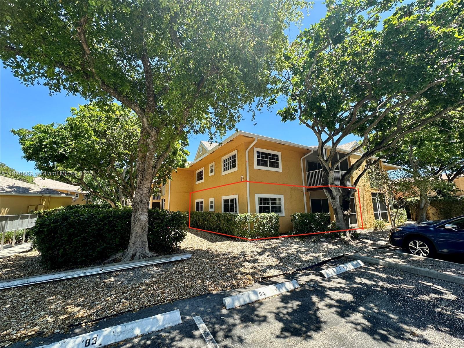 CHATEAU DE VILLE CONDO - Residential Lease