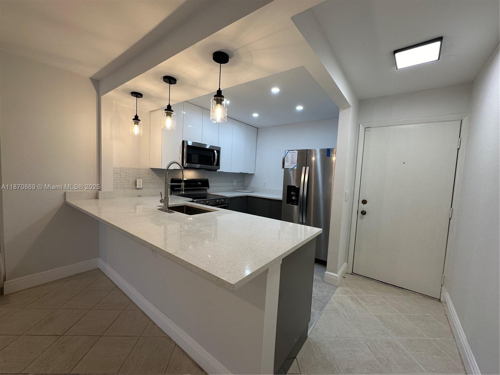 CHATEAU DE VILLE CONDO - Residential Lease