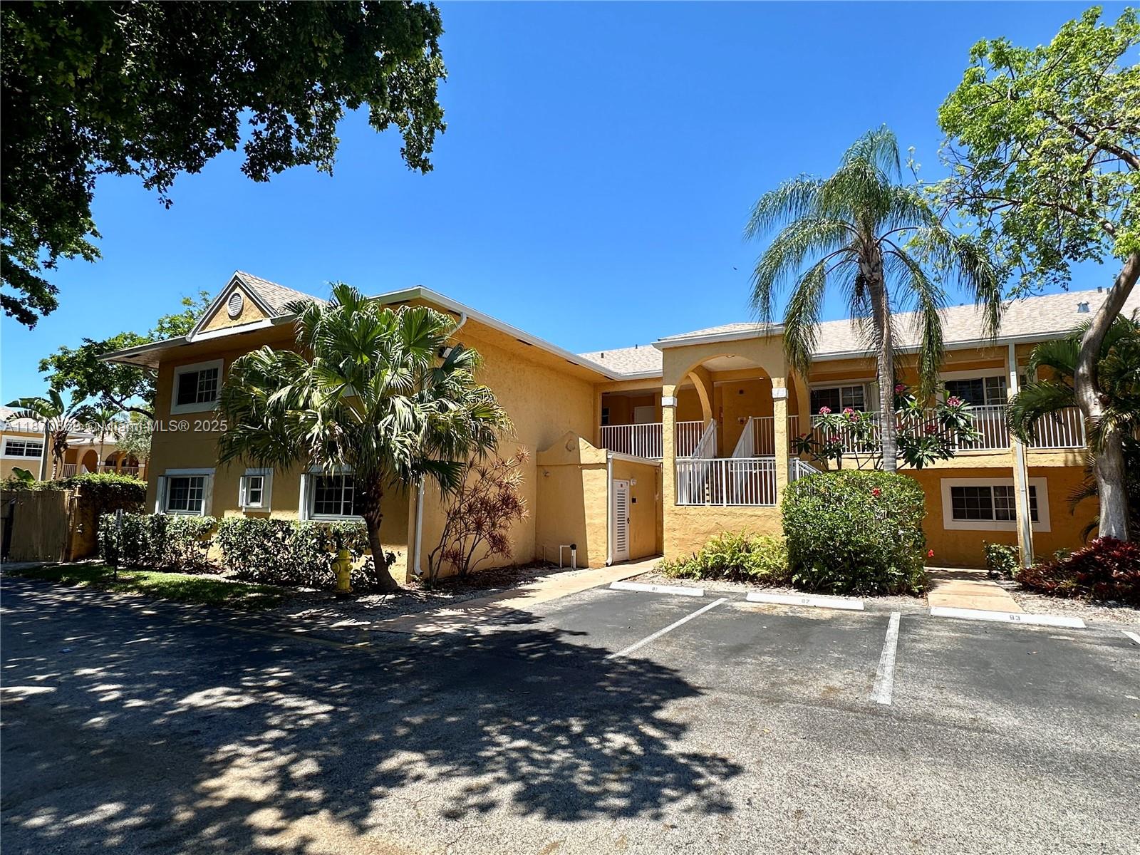 CHATEAU DE VILLE CONDO - Residential Lease