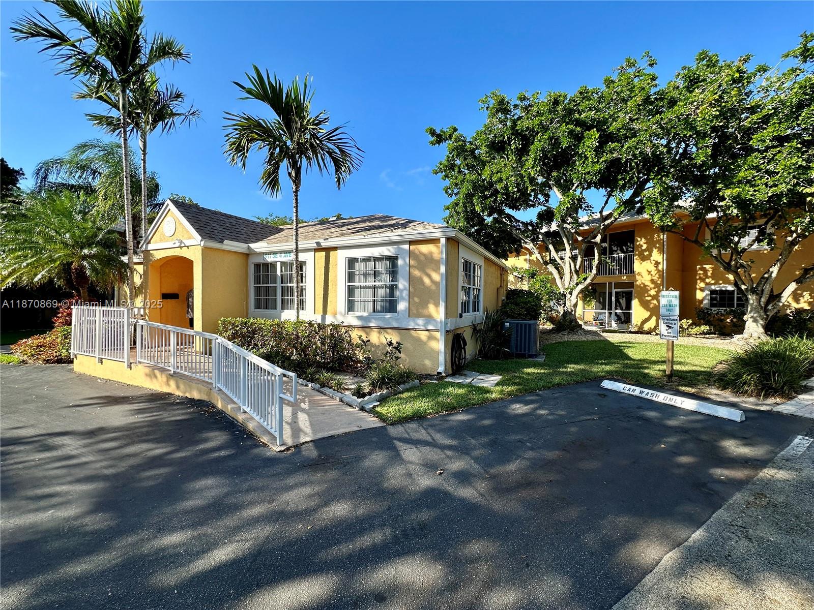 CHATEAU DE VILLE CONDO - Residential Lease