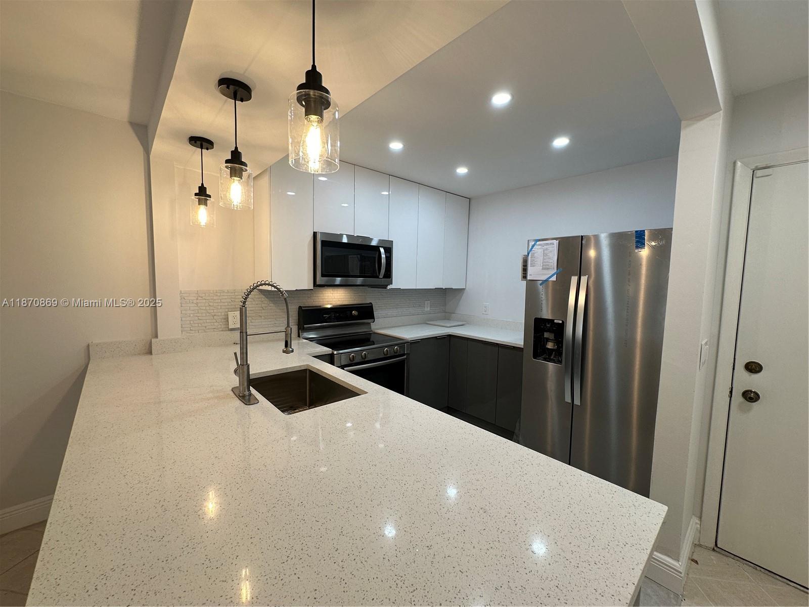 CHATEAU DE VILLE CONDO - Residential Lease