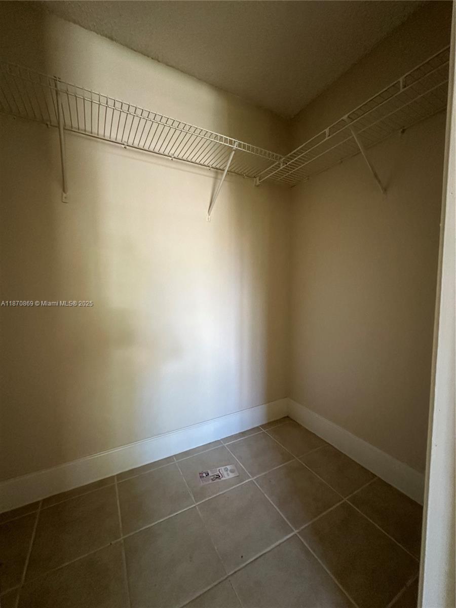 CHATEAU DE VILLE CONDO - Residential Lease