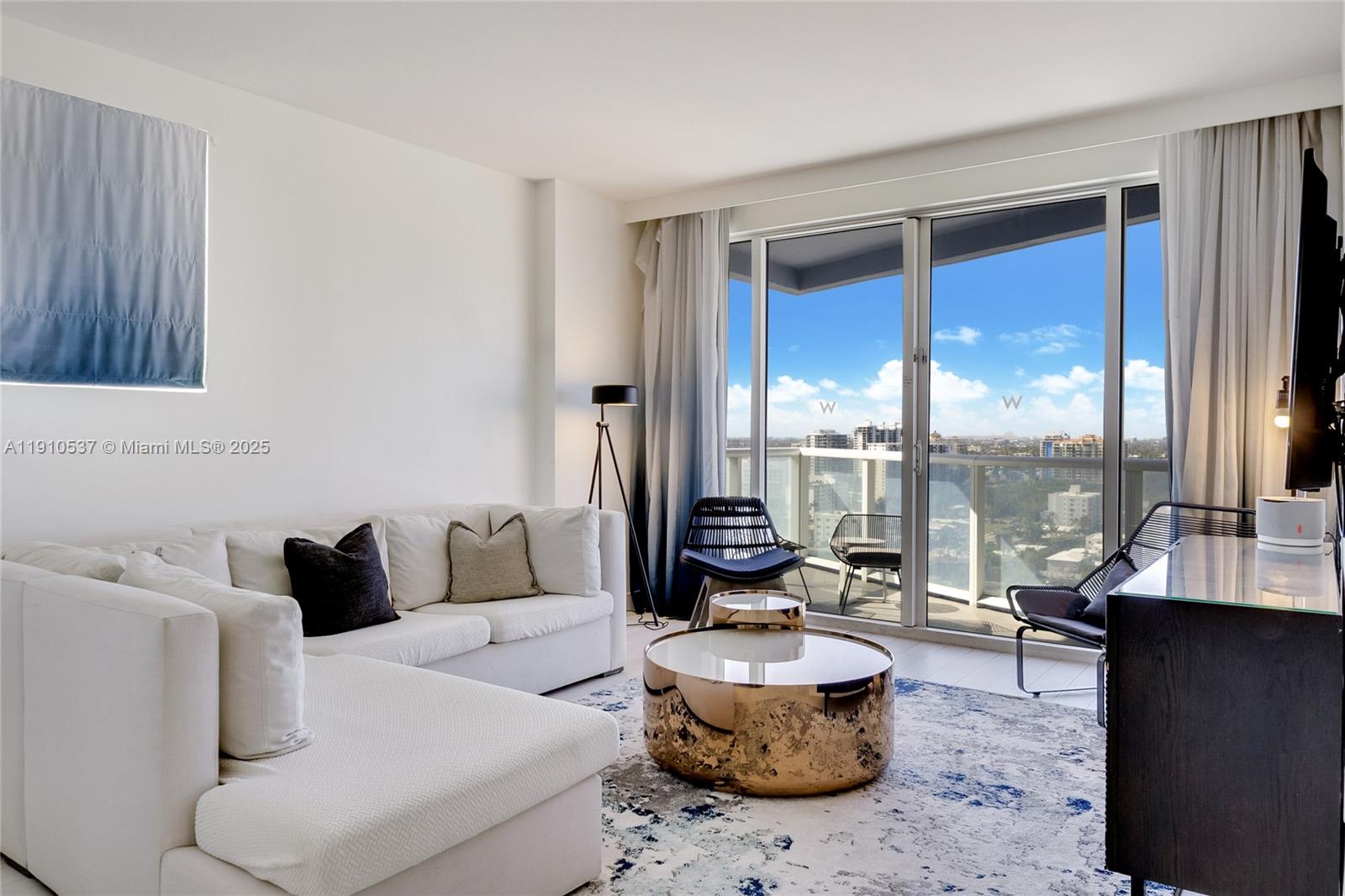 FORT LAUDERDALE RESIDENCE - Residential