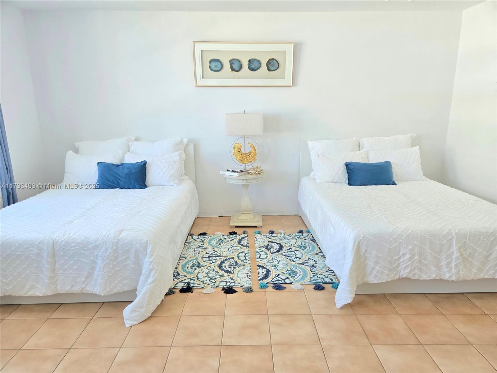 THE DECOPLAGE CONDO - Residential