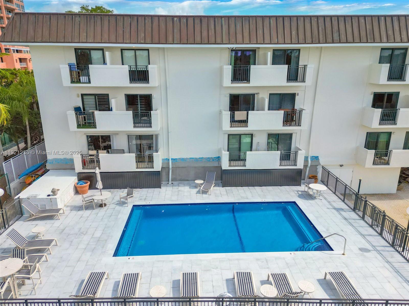 GABLES HARBOUR CONDO APTS - Residential