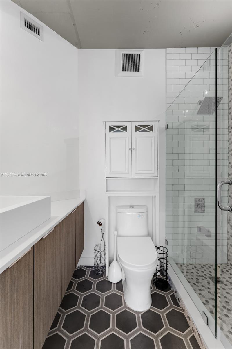 GABLES HARBOUR CONDO APTS - Residential