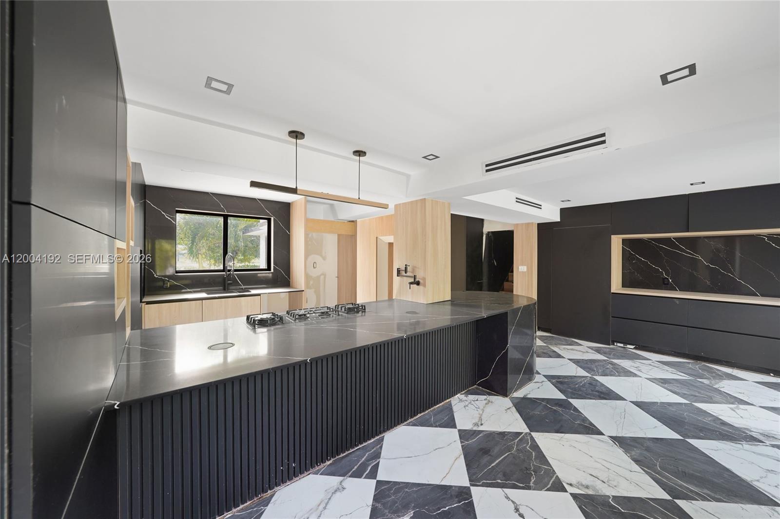 HOLLYWOOD LAKES SECTION - Residential