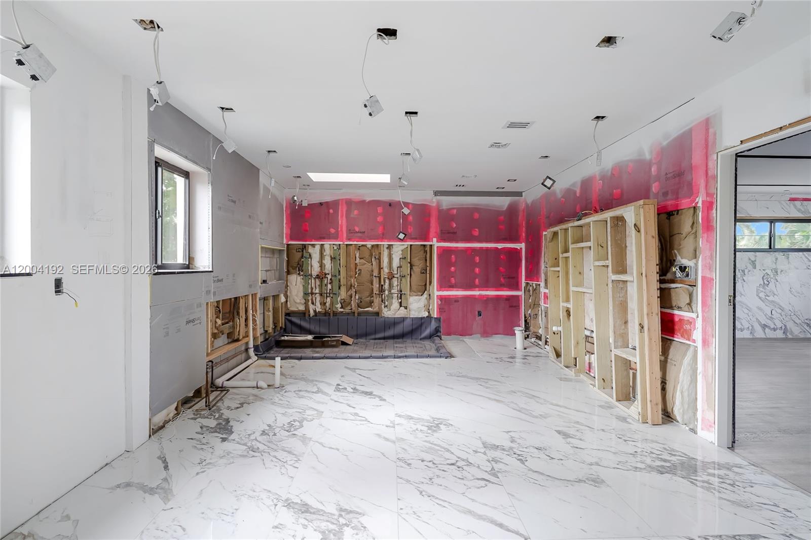 HOLLYWOOD LAKES SECTION - Residential