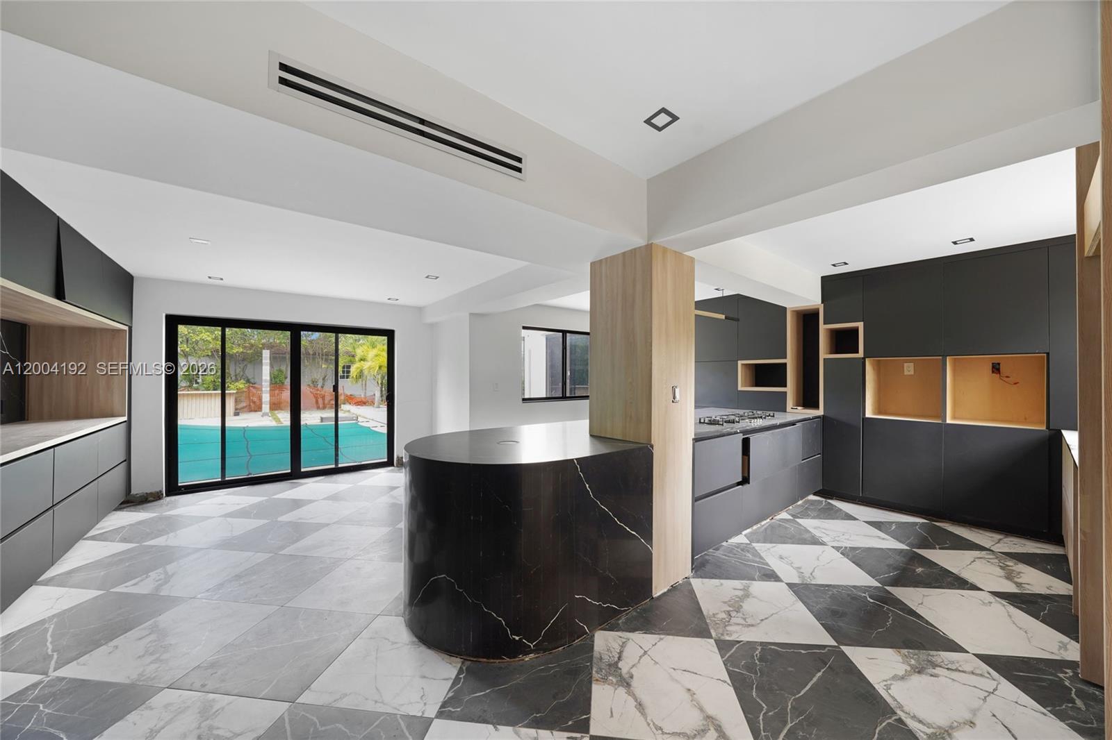 HOLLYWOOD LAKES SECTION - Residential