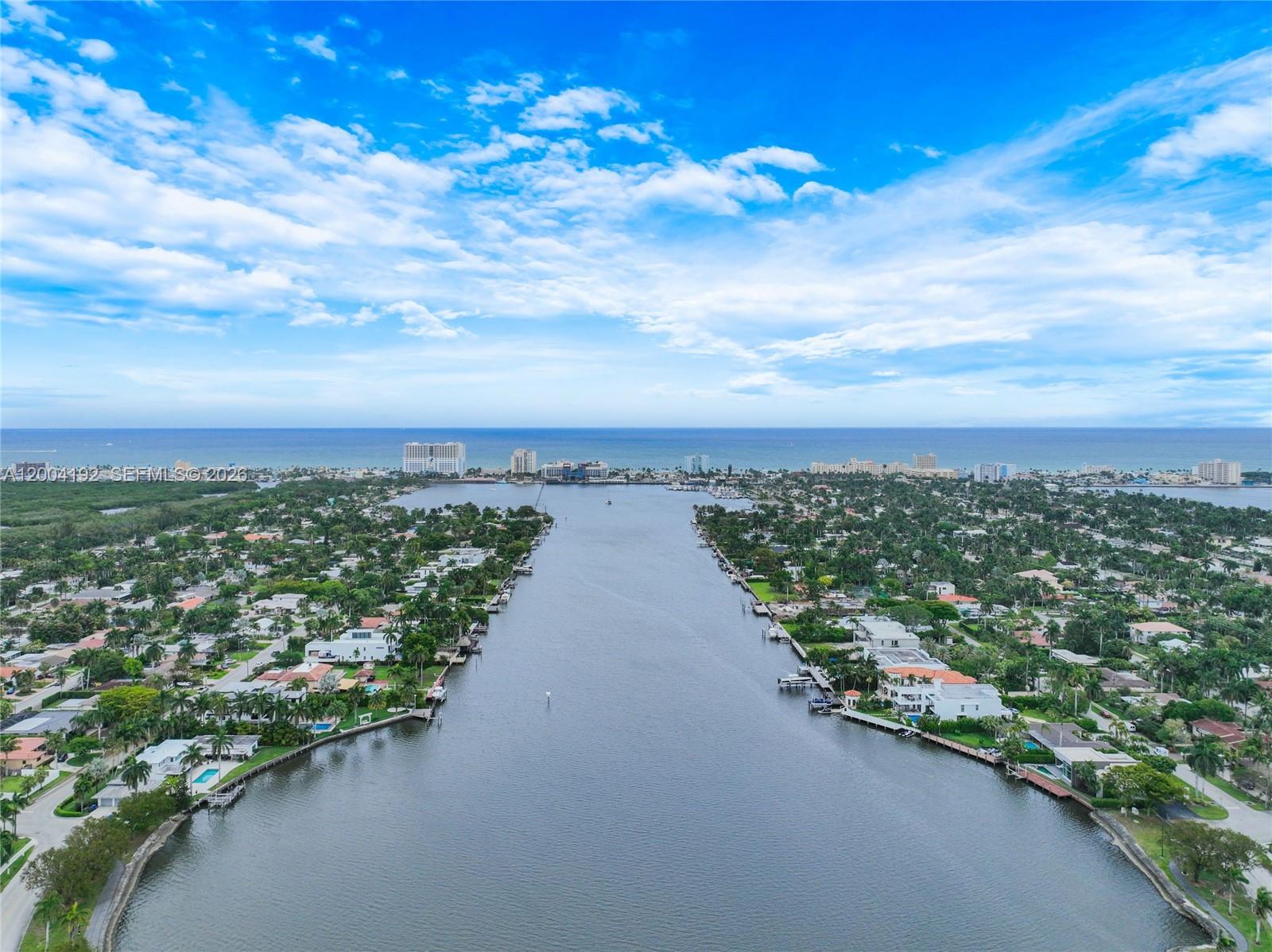 HOLLYWOOD LAKES SECTION - Residential
