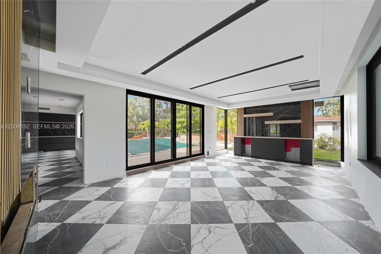 HOLLYWOOD LAKES SECTION - Residential