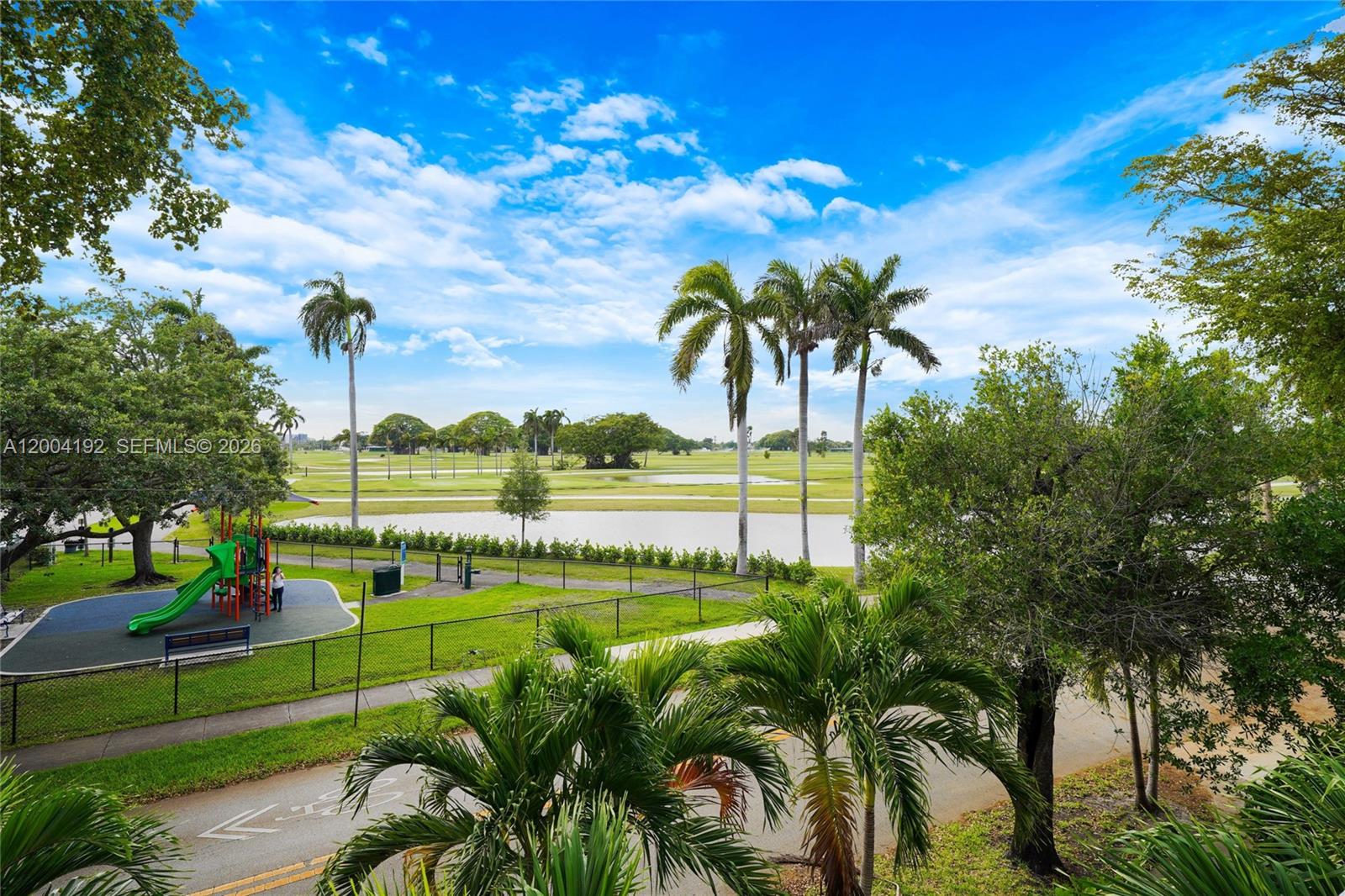 HOLLYWOOD LAKES SECTION - Residential